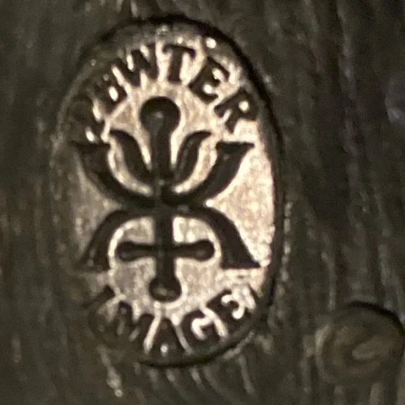 Pewter Fantasy Wizard with Owl Mystic Figurine Holding Crystal Balls - Picture 10 of 10